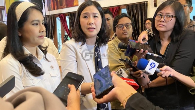 Sebut Ada Keluarga di Jawa Barat Punya 13 Anak, Wamen PPPA Veronica Tan Soroti Pernikahan Usia Dini